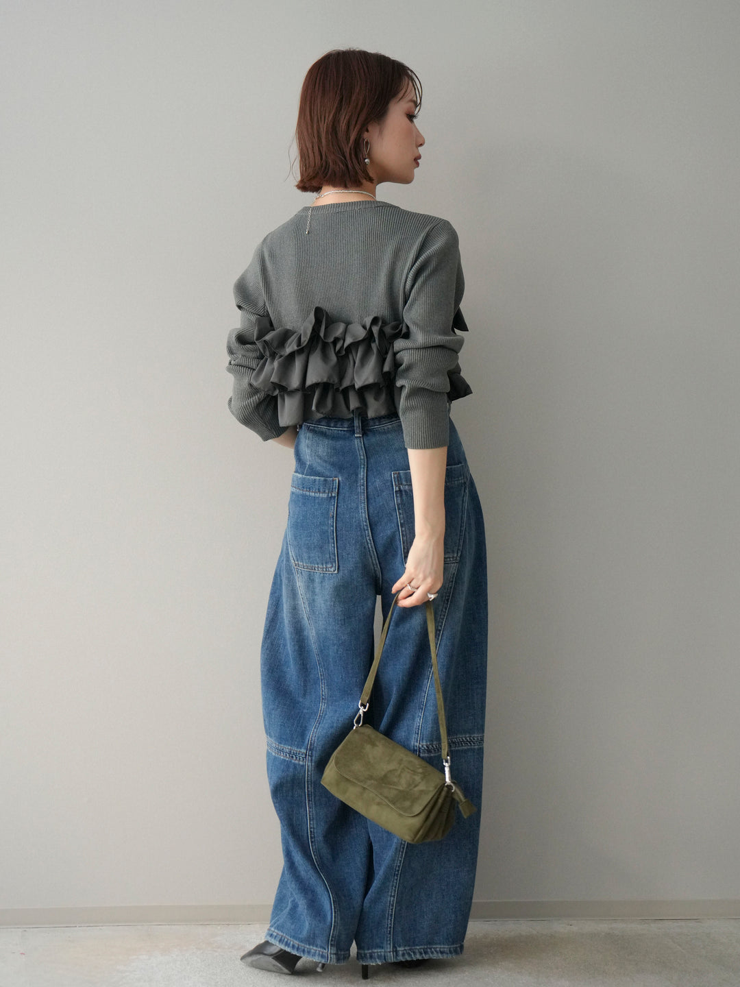 [SET]フリルビスチェドッキングスポンジニットプルオーバー+裏起毛加工デニムカーブパンツ(2set)