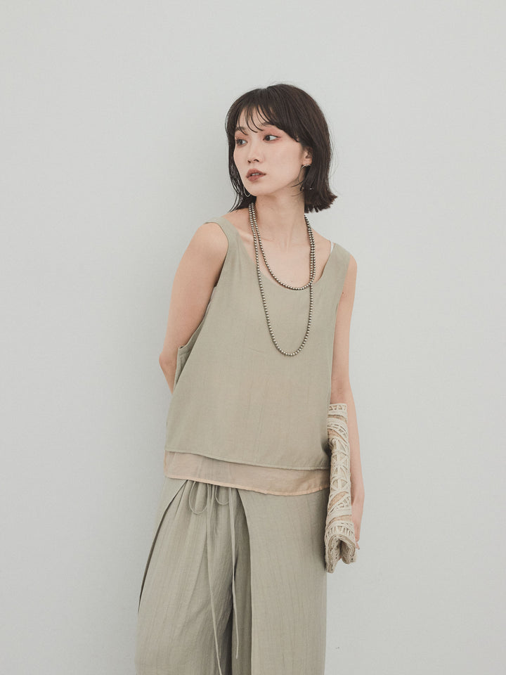 [預購] Washer Satin 薄紗多層背心/卡其米色