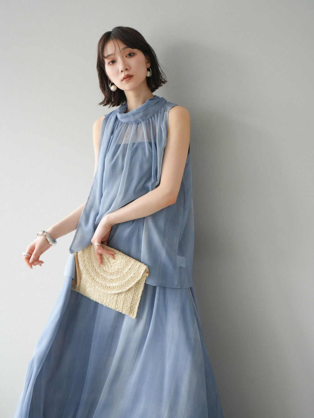 [SET]ニュアンスシアーホルターネックブラウス+ニュアンスシアーフレアスカート(2set)