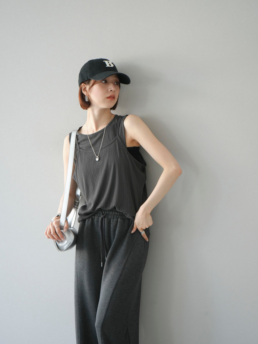 [預訂] Ice Touch 2WAY Design 吊帶背心/炭灰色