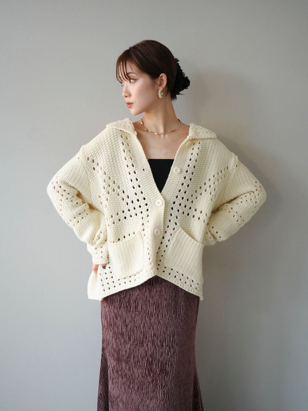 [予約]丸襟透かし編みニットカーディガン/オフ