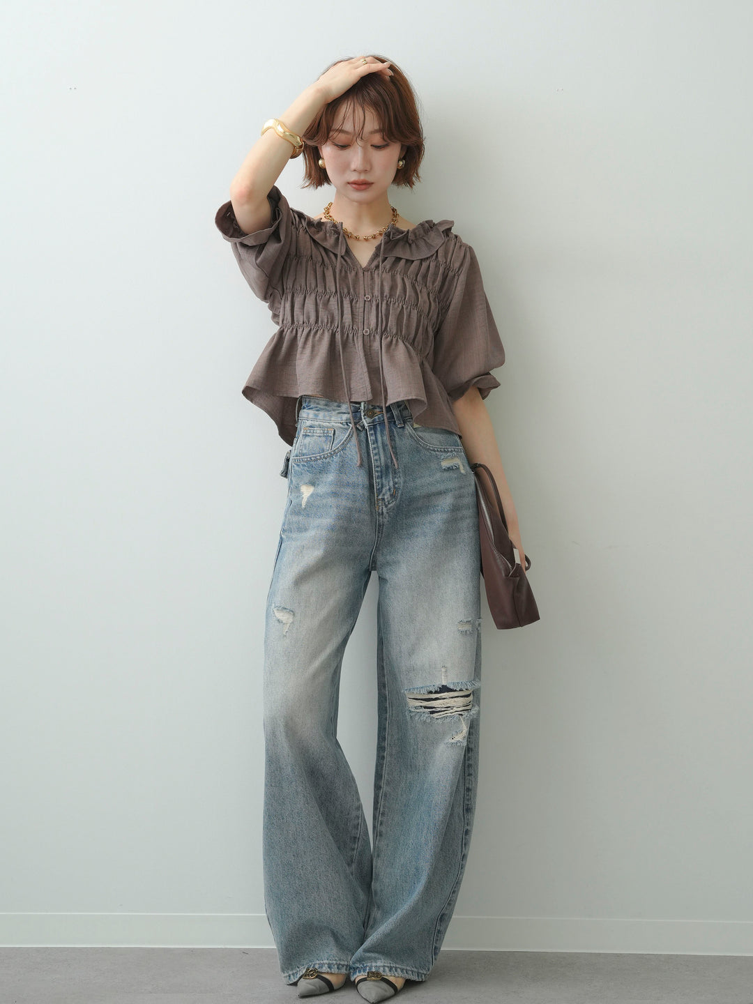 [SET]フリルネックシャーリングブラウス+ダメージデニムセミワイドパンツ(2set)