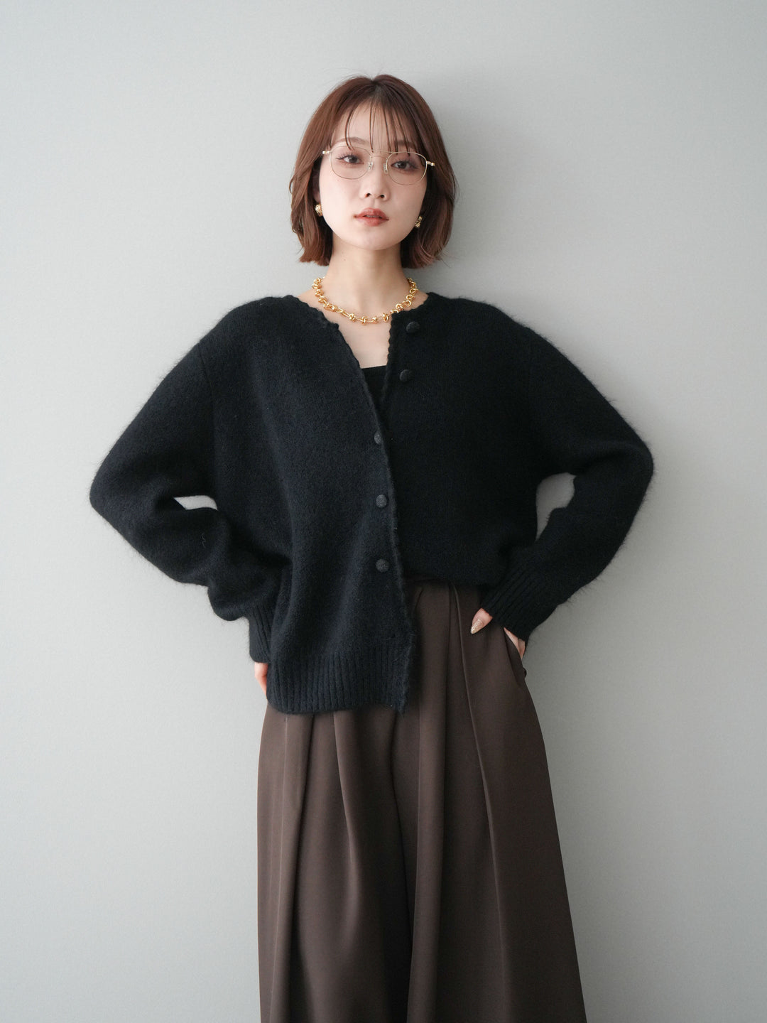 [SET]くるみボタンニットカーディガン+テープベルトタックバギーパンツ(2set)