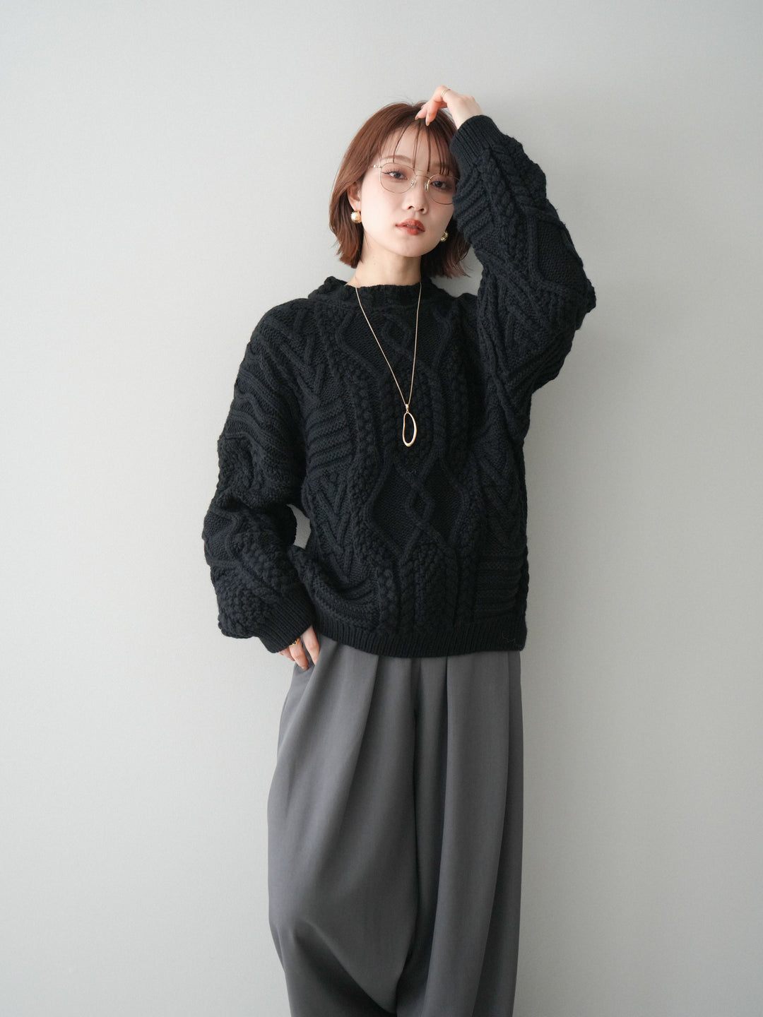 [SET]ケーブル編みモックネックニットプルオーバー+選べるアクセセット(2set)