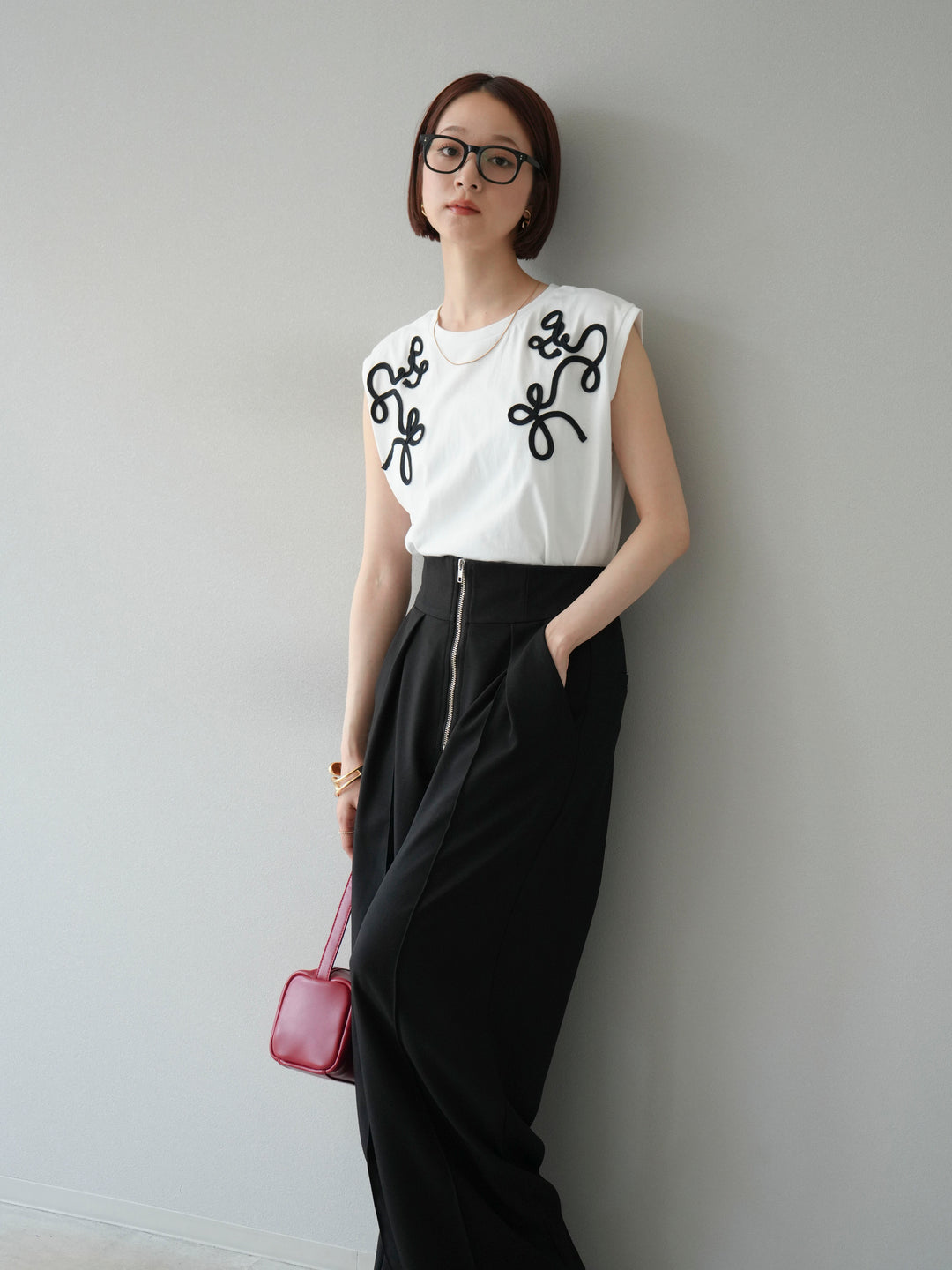 [SET]コード刺繍フレンチスリーブTシャツ+ジップタックワイドパンツ(2set)