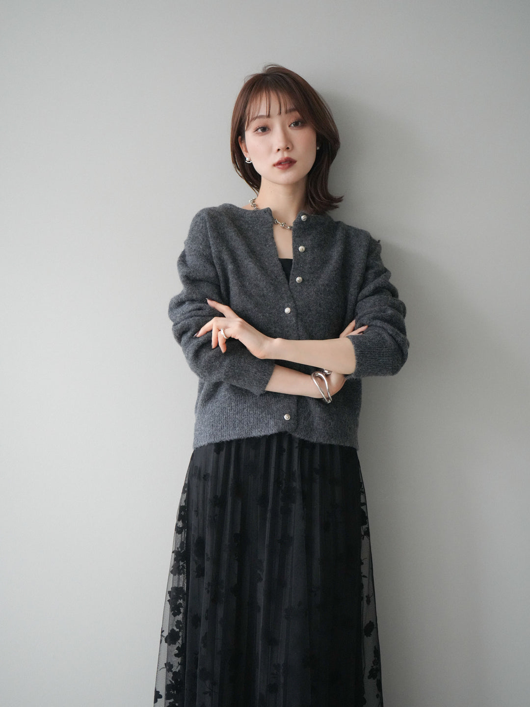 [SET]アンティークボタンニットカーディガン+選べるアクセセット(2set)