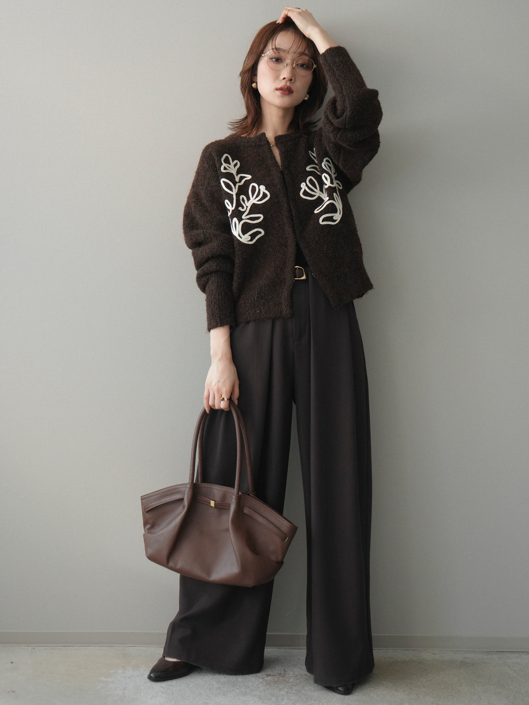 [予約]テープ刺繍ホック開きブークレニットカーディガン/darkbrown