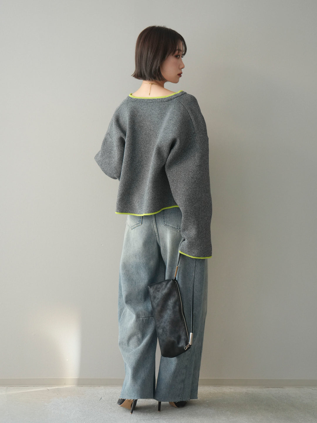 [SET]ポリエステル配色ニットカーディガン+裏起毛カットオフカーブデニムパンツ(2set)