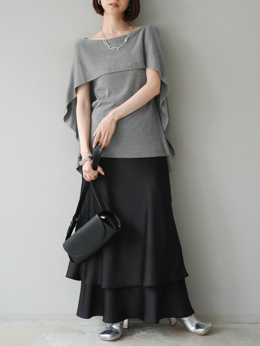 [予約]マントデザインスリットドルマンニット/グレー