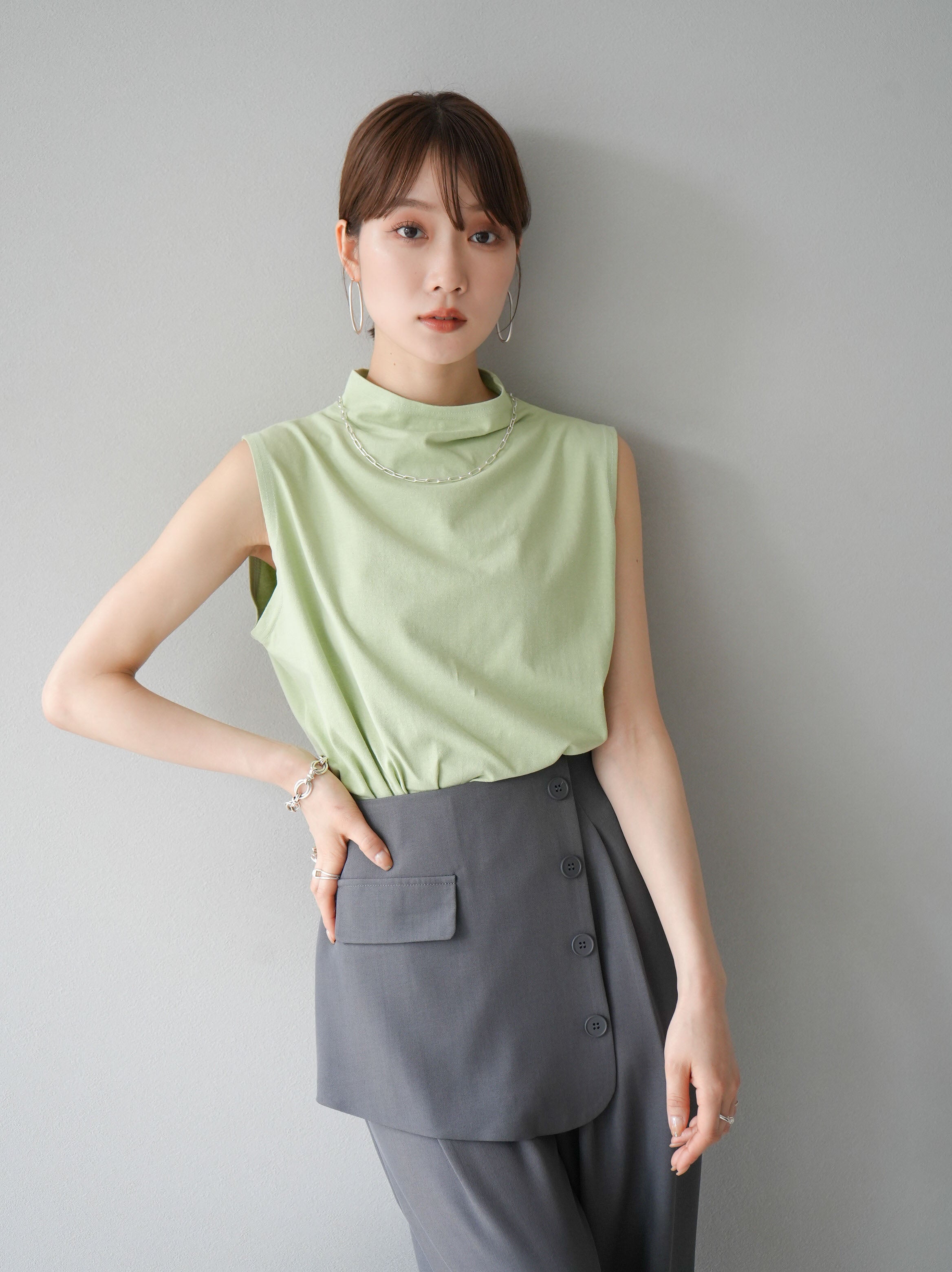 予約]ボトルネックノースリーブTシャツ/ライトグリーン – Lumier