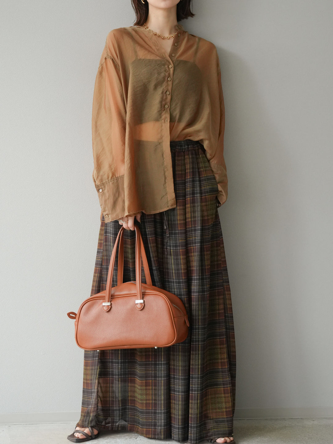 [予約]シャイニーシアーバンドカラーシャツ/カーキブラウン