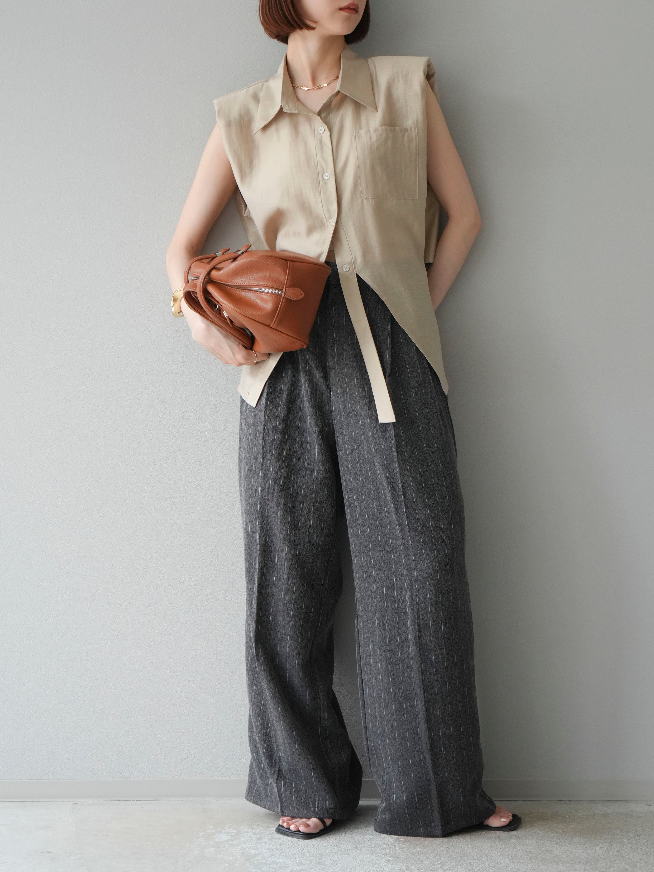 予約]サイドラインストライプワイドパンツ/チャコール – Lumier