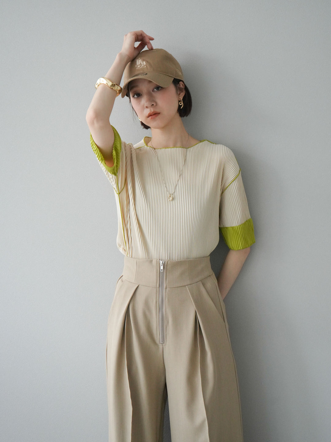 [予約]配色プリーツハーフスリーブトップス/アイボリー