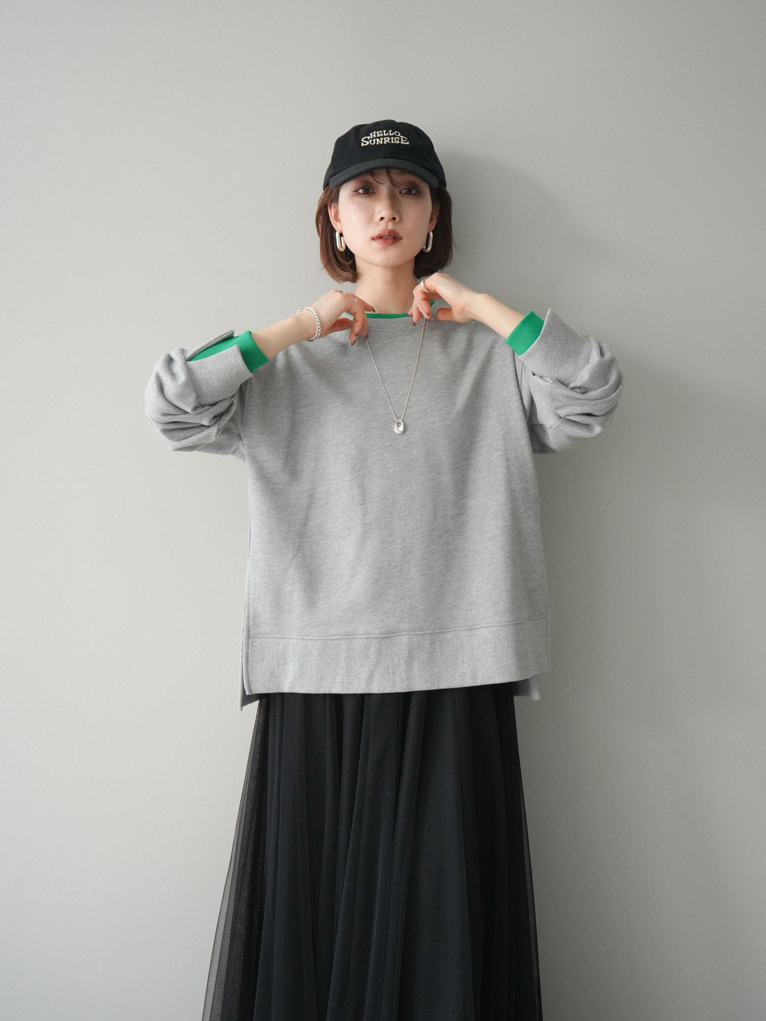 [SET]配色レイヤードデザインスエットプルオーバー+チュールボリュームスカート(2set)