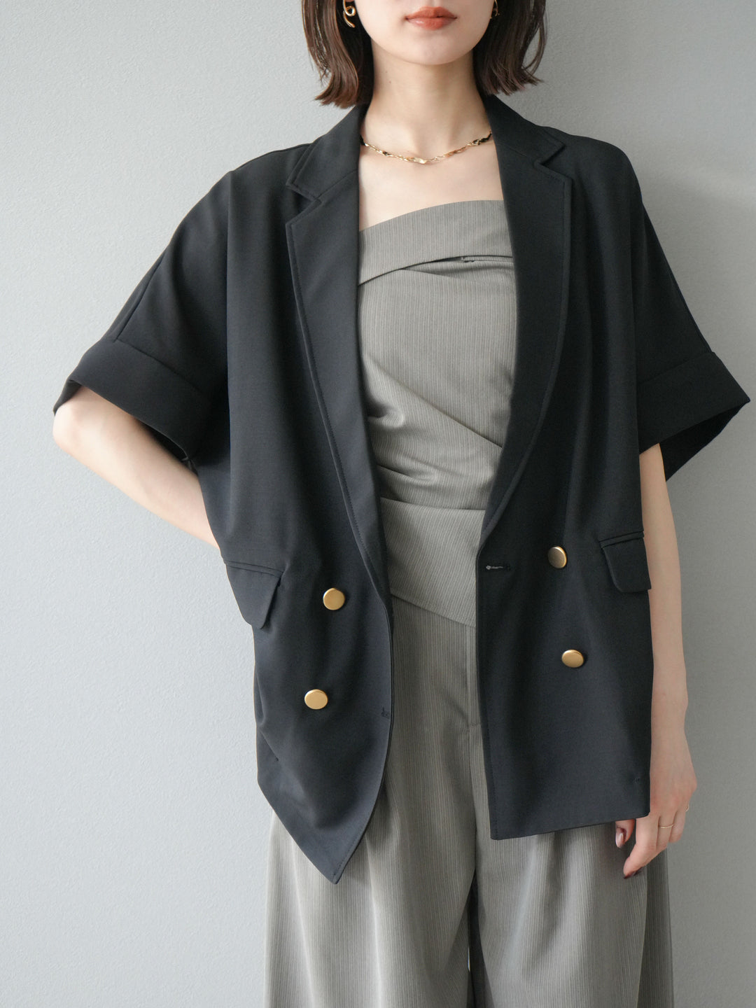 [預購] 金色紐扣半身夾克/黑色