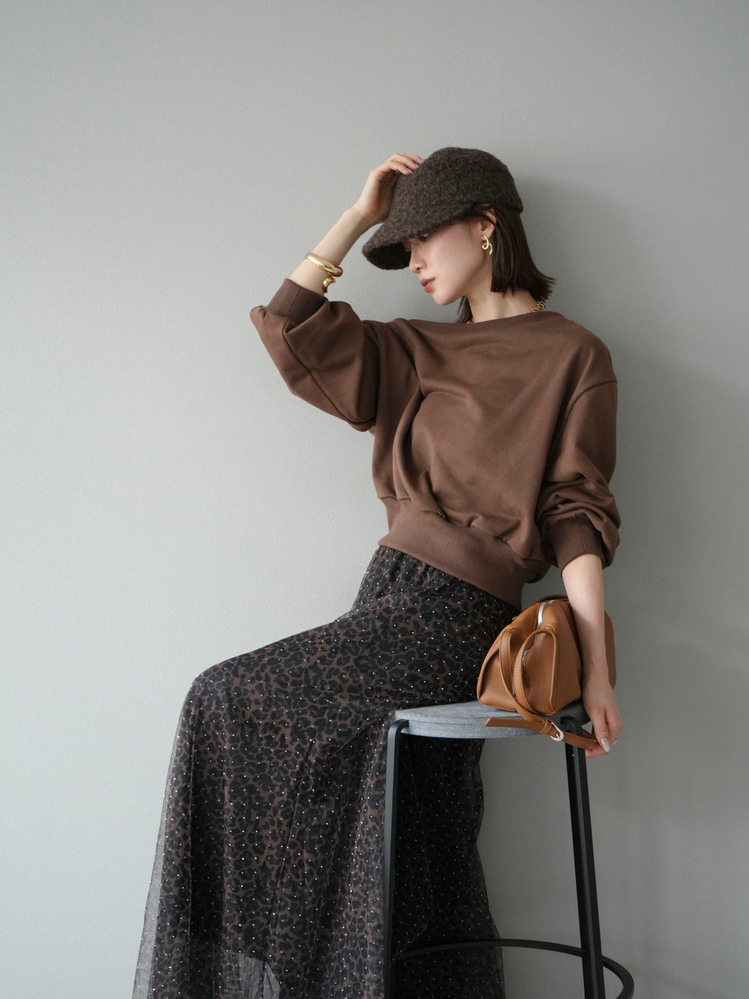 [予約]オフショルスウェットプルオーバー/ブラウン