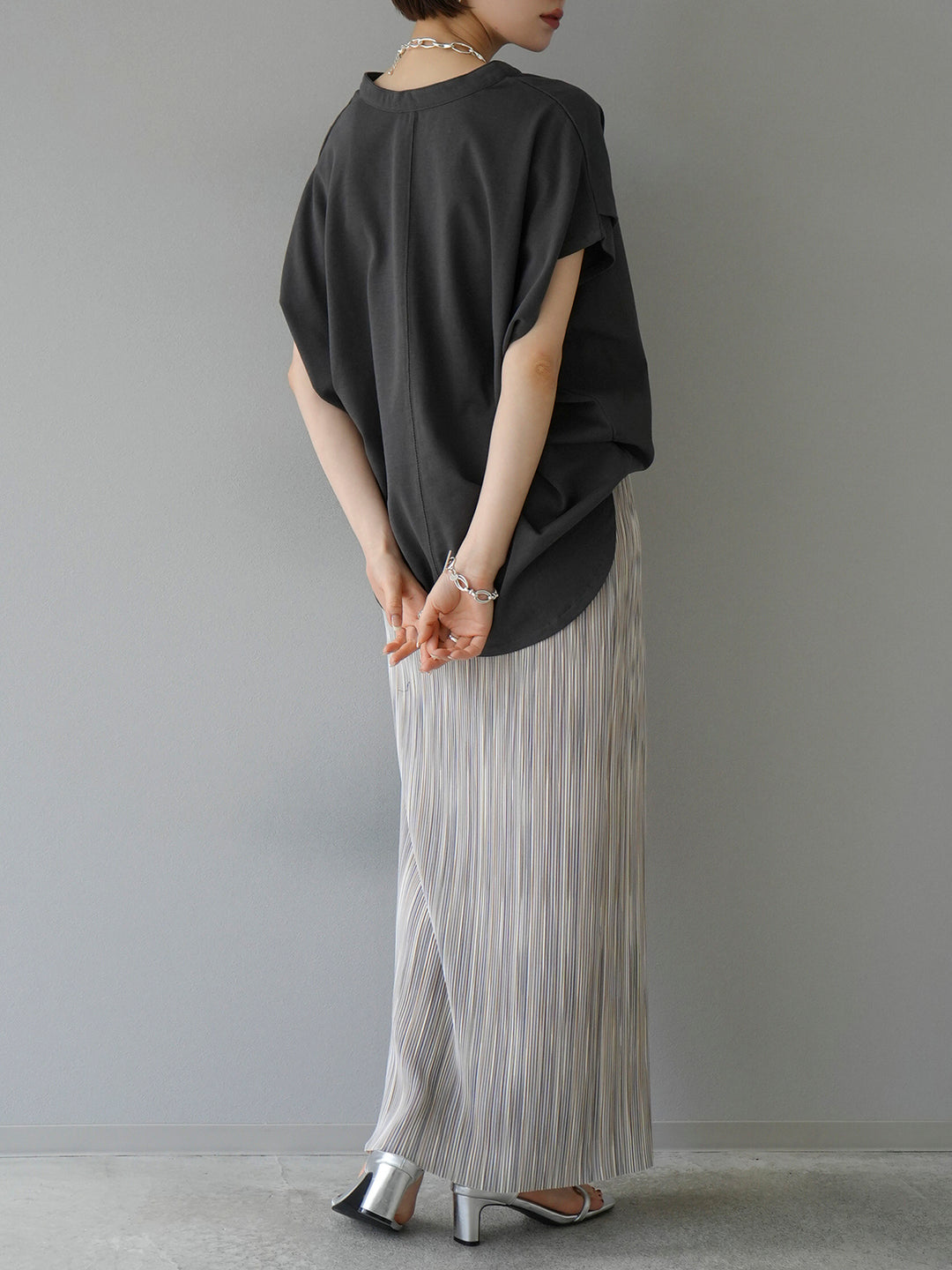 [SET]キーネックドルマンTシャツ+マルチカラーIラインプリーツスカート(2set)