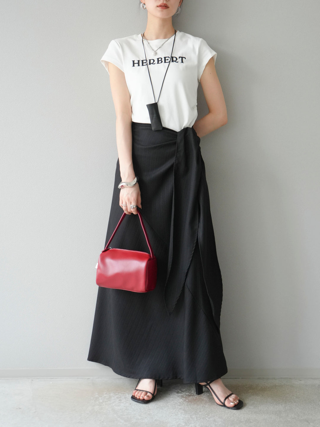 [SET]刺繍ロゴTシャツ＆レザーポーチネックレスSET +サイド巻きツイルスカート(2set)
