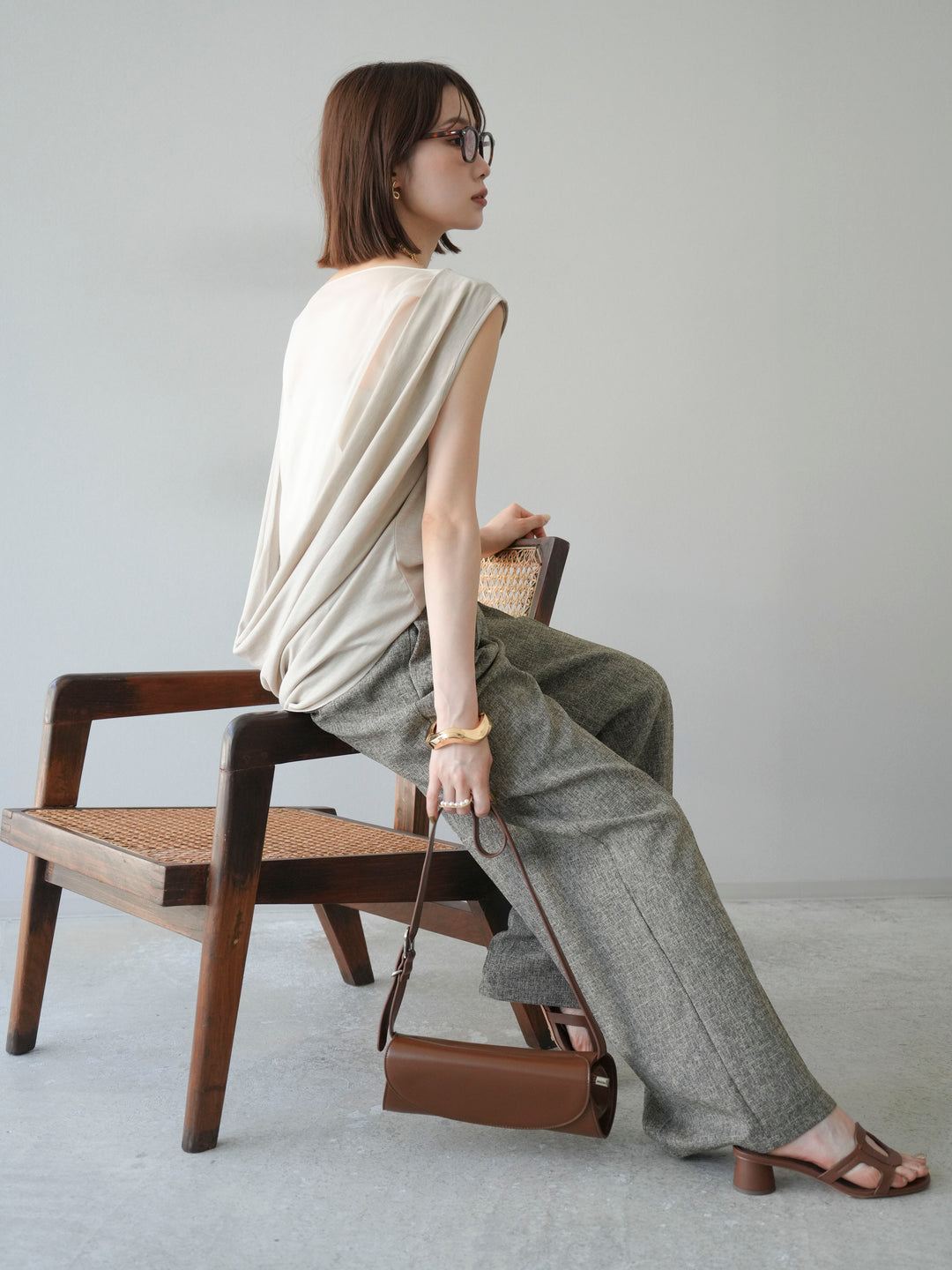 [預訂] 雙向透視層疊垂墜上衣/米色