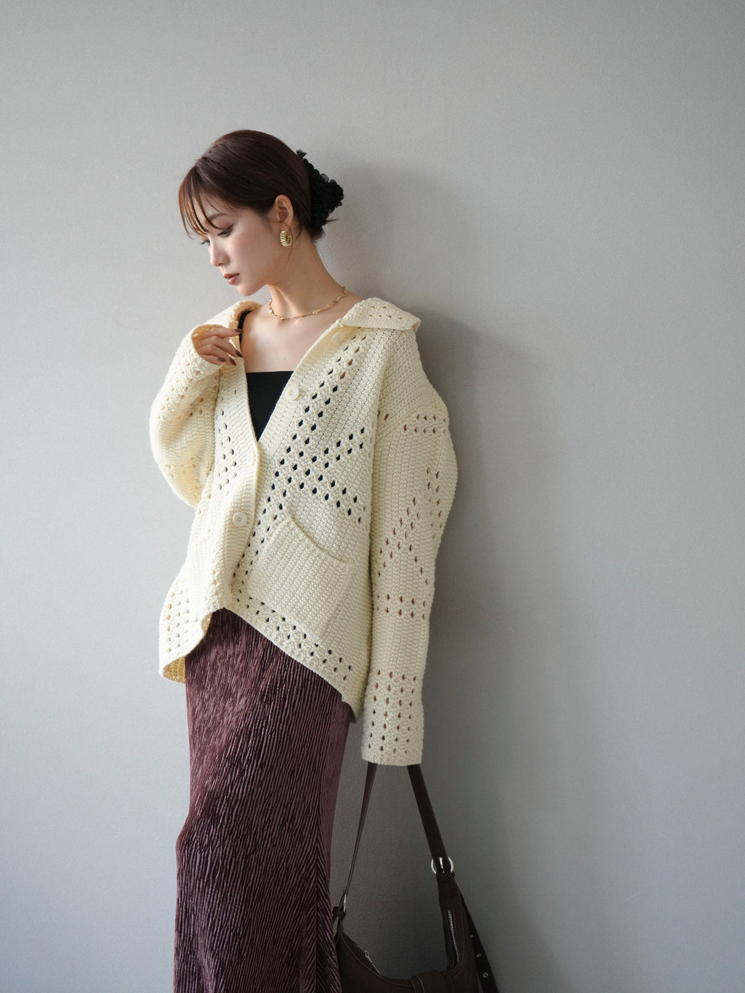 [予約]丸襟透かし編みニットカーディガン/オフ
