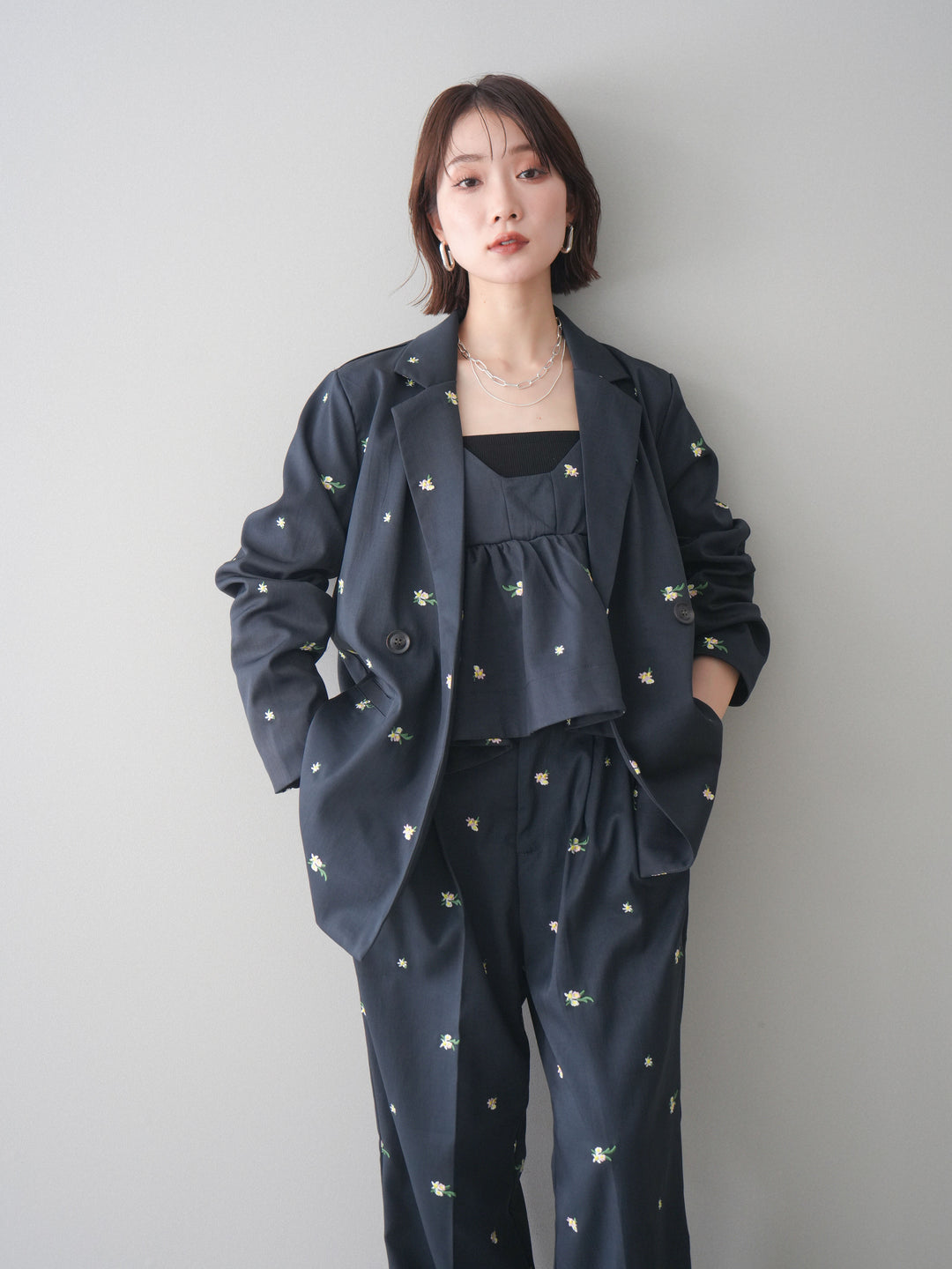 【預購】花卉刺繡修身夾克/海軍藍