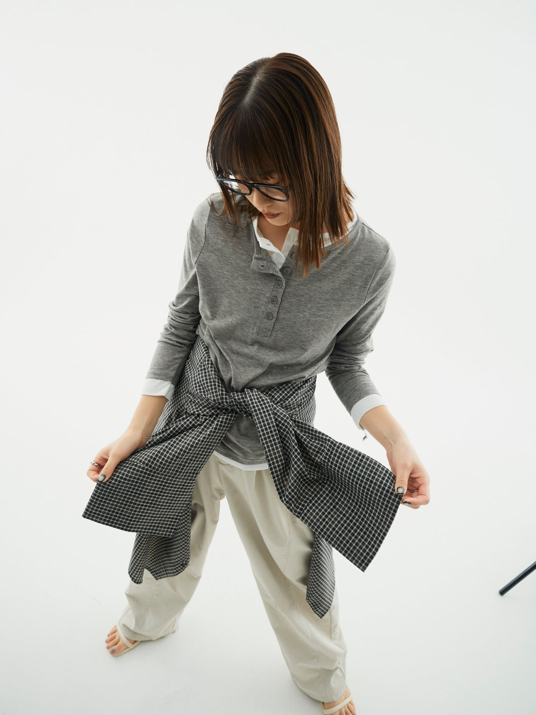 【Allure】[SET]配色レイヤードヘンリーネックトップス+タフタワイドカーブパンツ(2set)