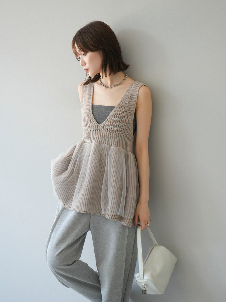 [予約]チュールレイヤードペプラムニットベスト/グレージュ