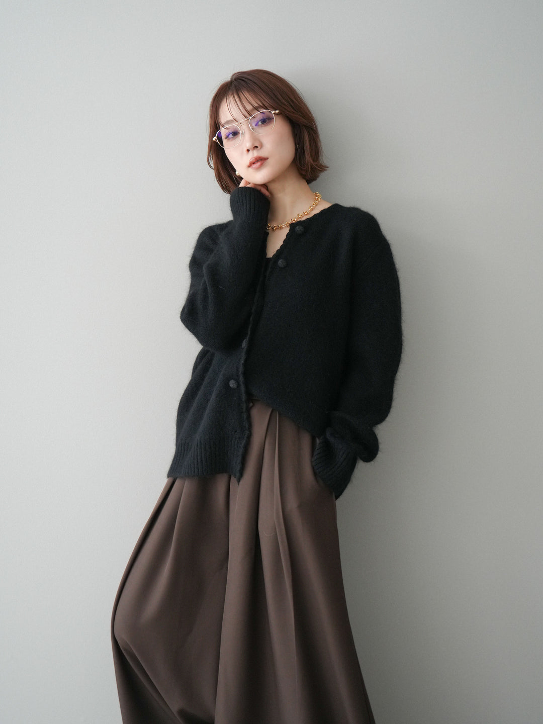 [SET]くるみボタンニットカーディガン+テープベルトタックバギーパンツ(2set)