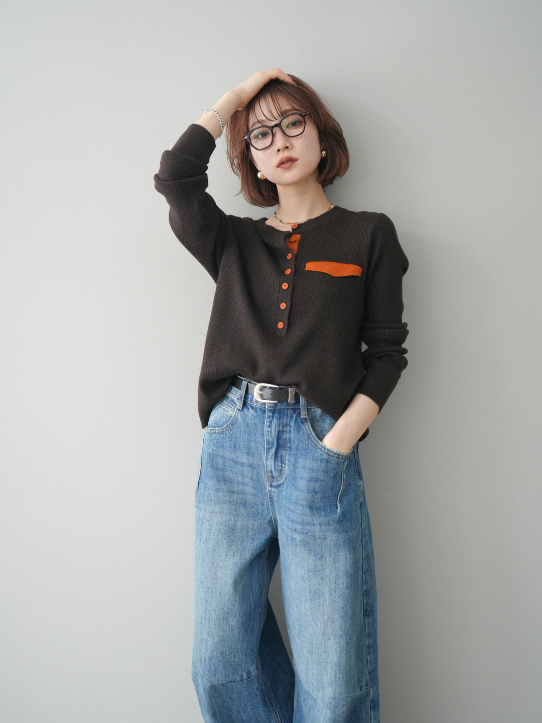 【預購】雙色拼接口袋亨利領針織衫/棕色