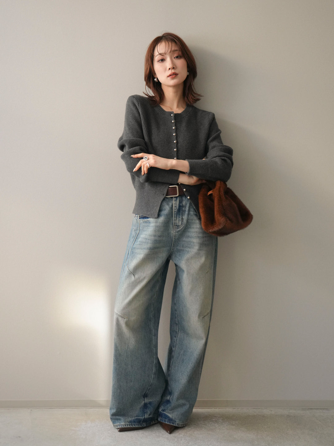 [SET]シルバーボタン畦編みニットカーディガン+ベルト付カーブデニムパンツ(2set)