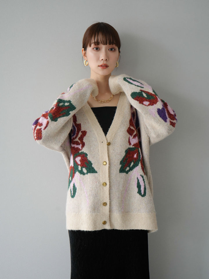 [予約]フラワー柄ゴールドボタンVネックニットカーディガン/アイボリー