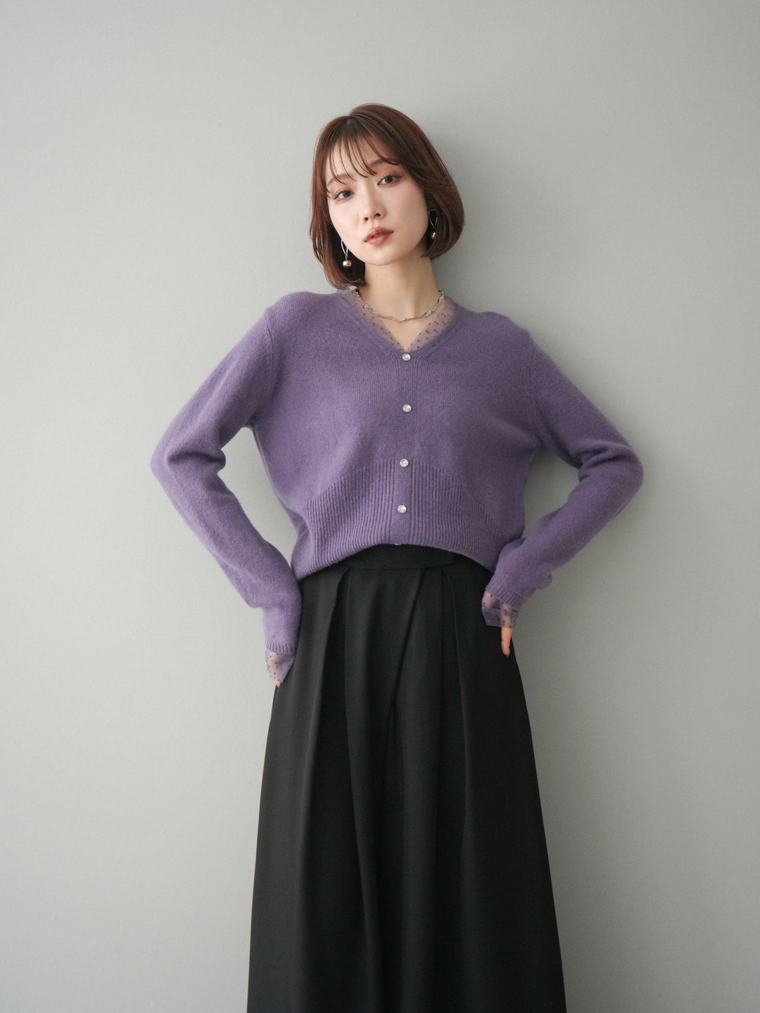 [SET]ドットチュールレイヤードボタンニットトップス+テープベルトタックバギーパンツ(2set)