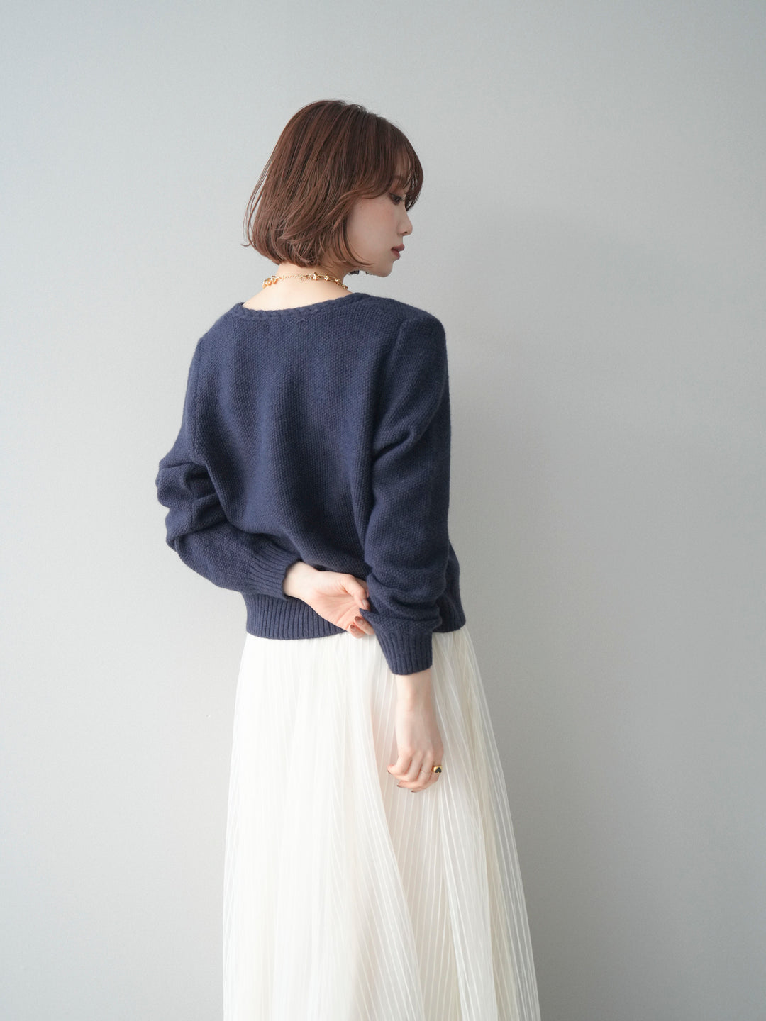 [予約]編みこみアンティークボタンニットカーディガン/navy