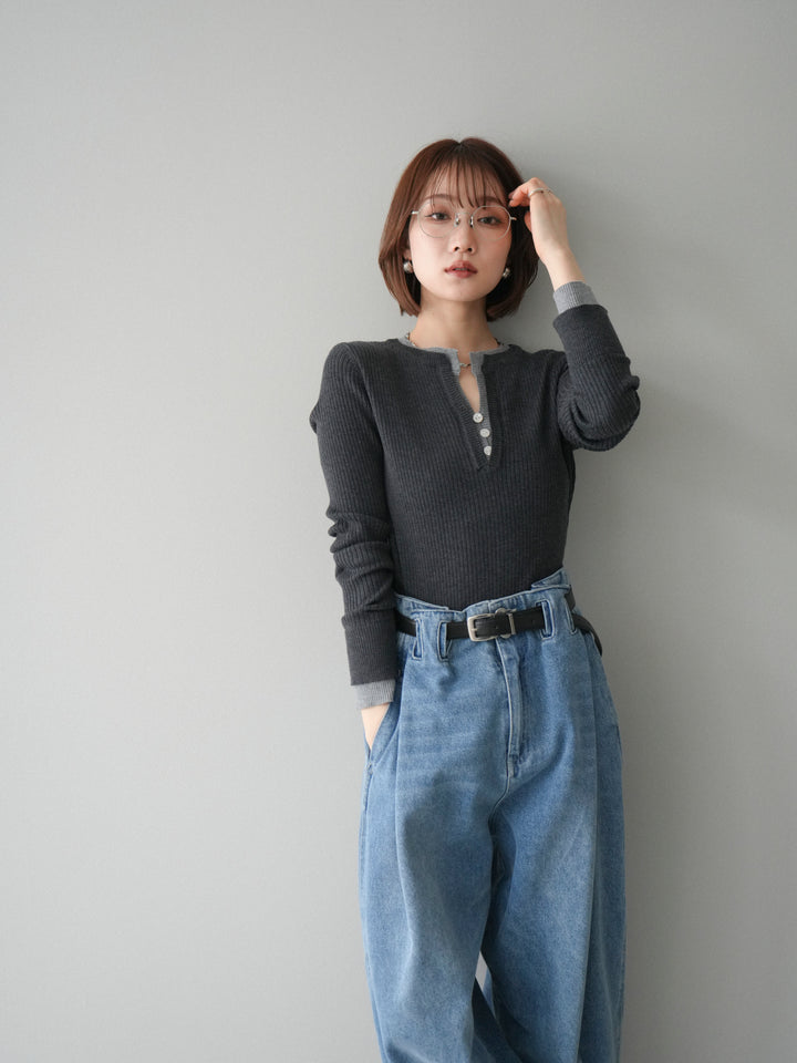 [SET]バイカラーキーネックリブニットトップス+ハイウエストベルトループデザインデニムパンツ(2set)