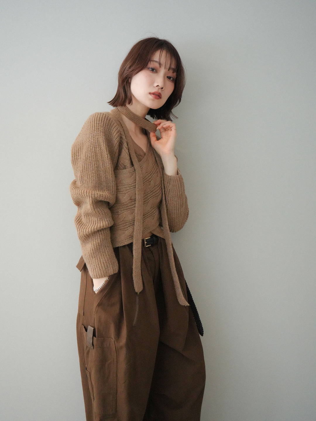 [予約]ケーブル編みクロスニットトップス/camel