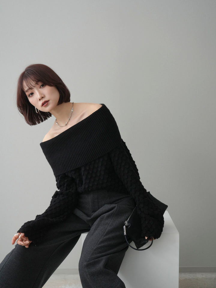 [予約]ポコポコ編みオフショルニットプルオーバー/black