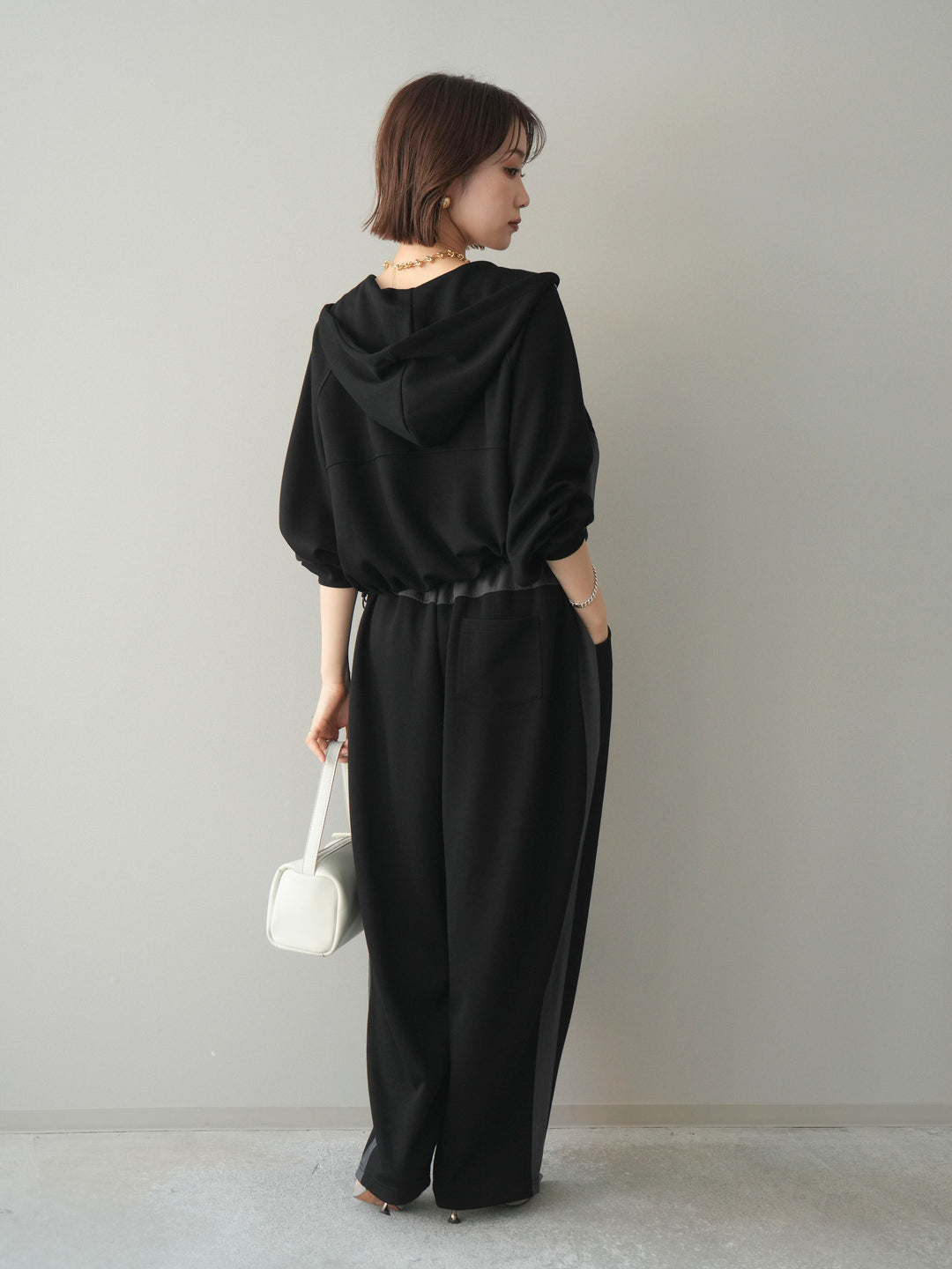 [SET]バイカラー異素材ライトポンチクロップドZIPフーディー+バイカラー異素材サイドラインライトポンチパンツ(2set)