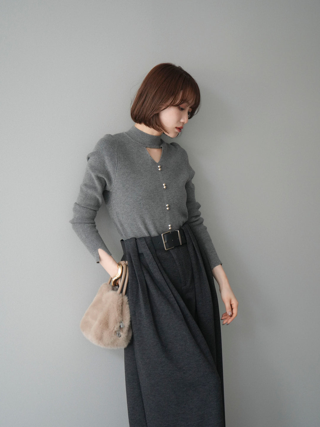 [予約]チョーカーデザインボタンリブニットトップス/gray