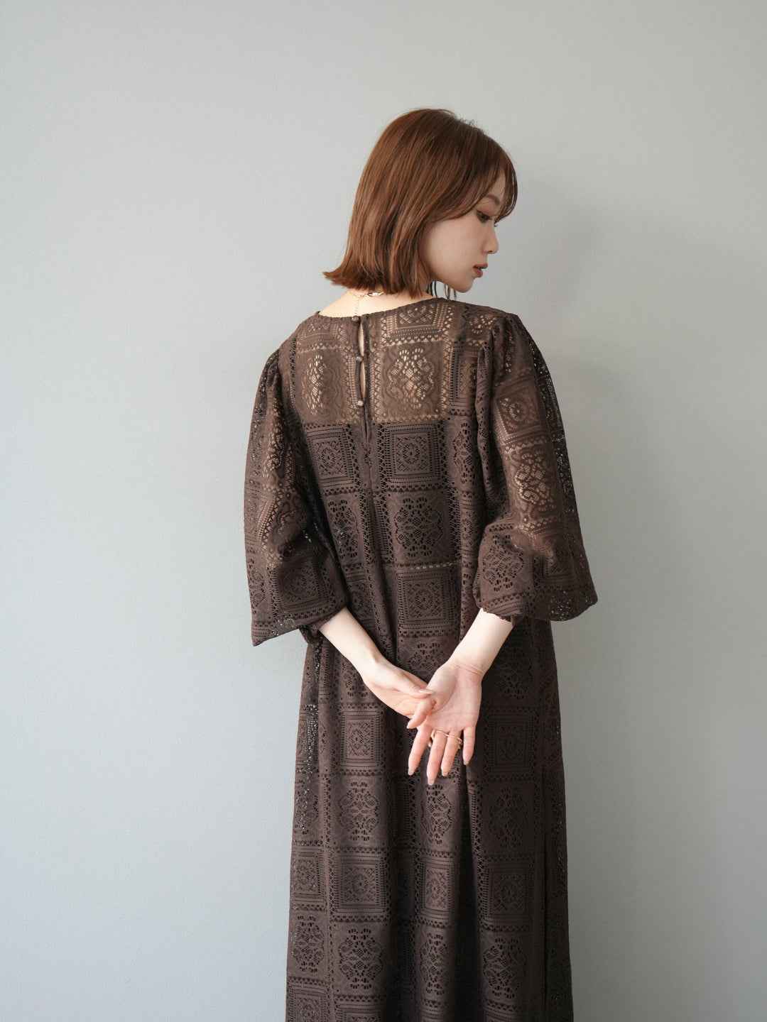 【套裝】塊蕾絲捲袖洋裝+塊蕾絲寬褲（2套）