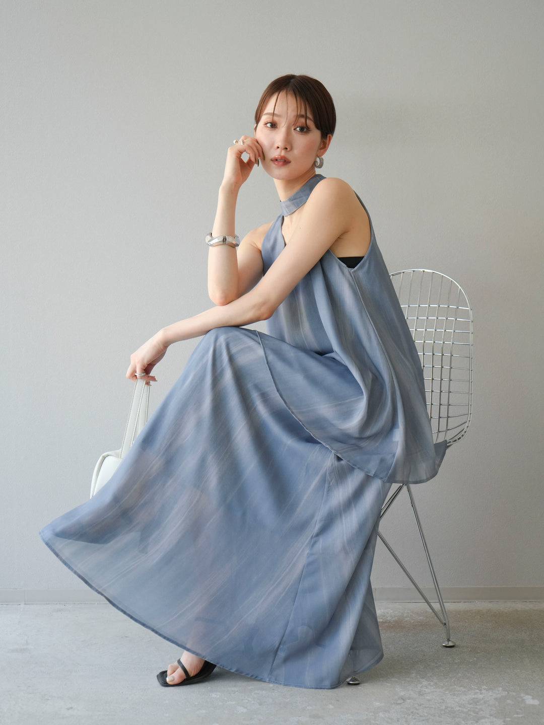 [SET] 細膩花紋V領襯衫＆喇叭裙（2套）