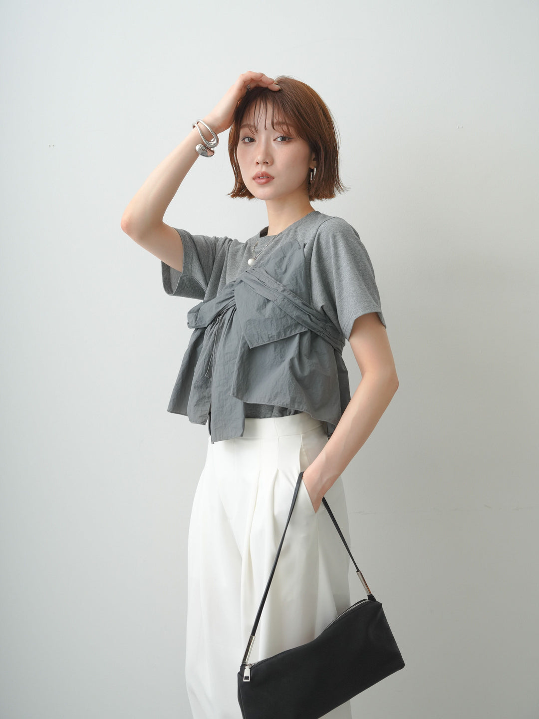 [SET]ナイロンドッキングツイストTEE +アシンメトリーベルトタックワイドパンツ(2set)