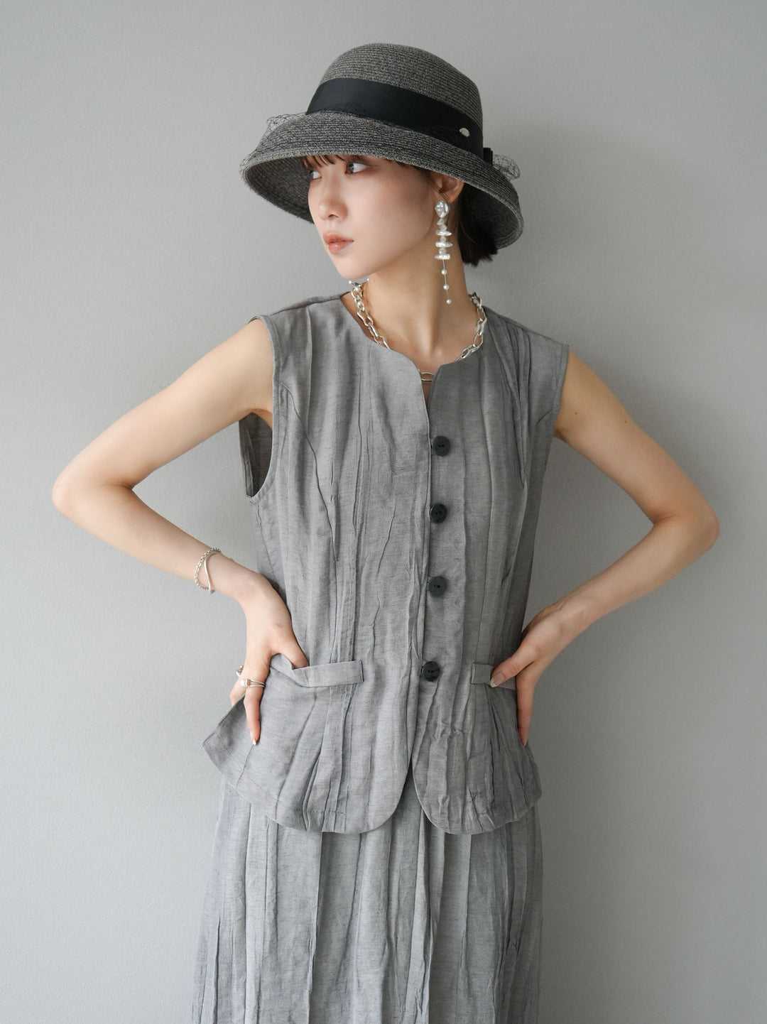 [Pre-order] Linen-like vest and skirt set up/ivory