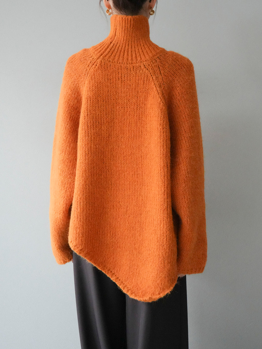 [予約]アシンメトリーハイネックニットプルオーバー/orange