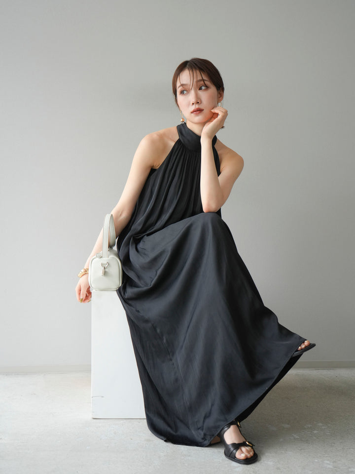 [予約]シャイニーホルターワンピース/ブラック