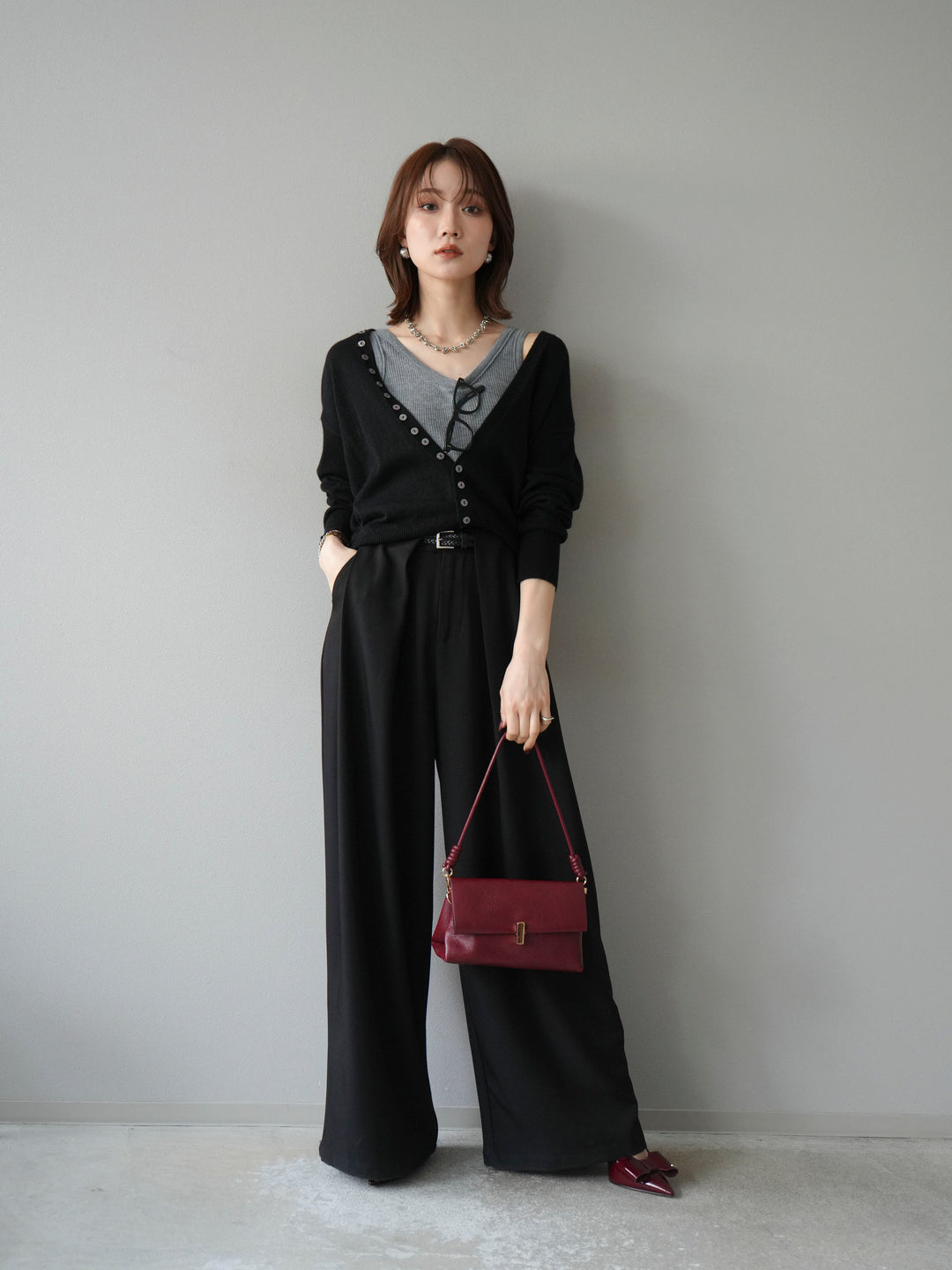 [予約]デザインボタンニットカーディガン＆タンクトップSET/ブラック