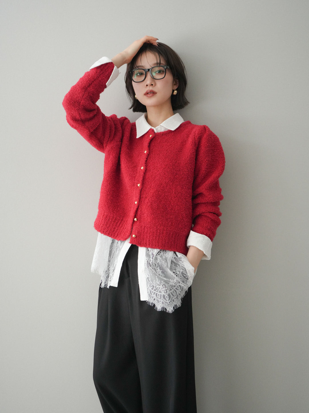 [SET]ゴールドボタンブークレニットカーディガン+総レースボリュームスリーブシャツ(2set)