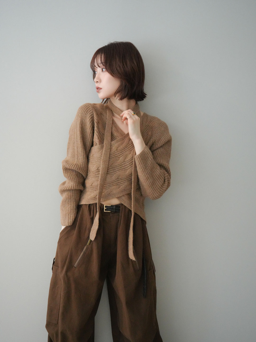 [予約]ケーブル編みクロスニットトップス/camel