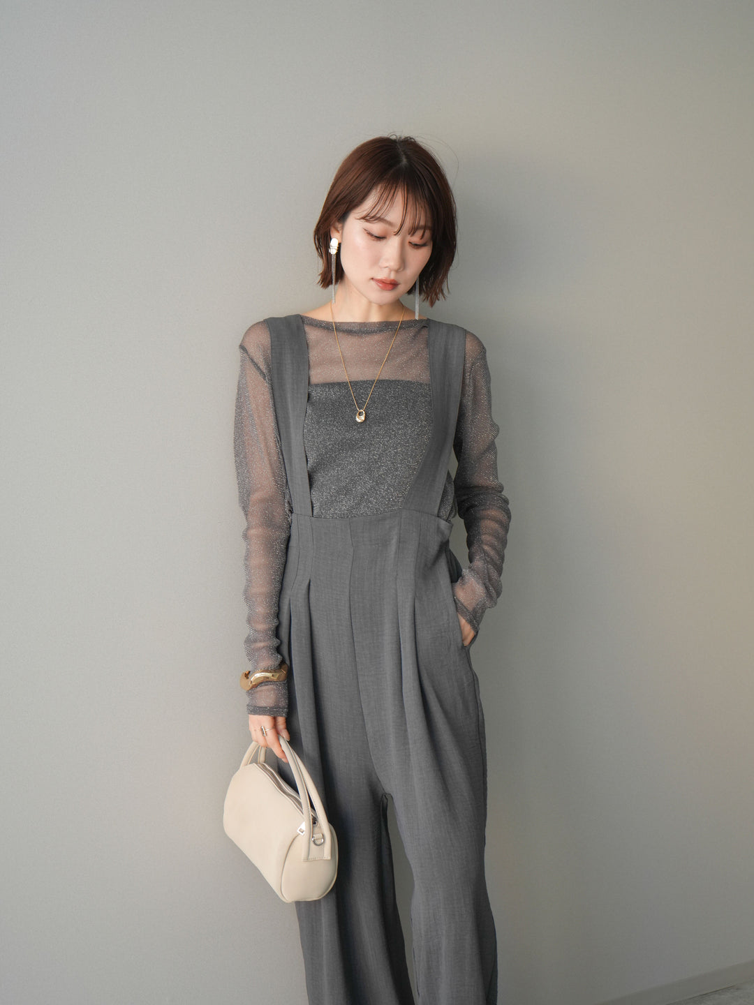 [予約]シボ加工ハイウエストタックサロペット/charcoal