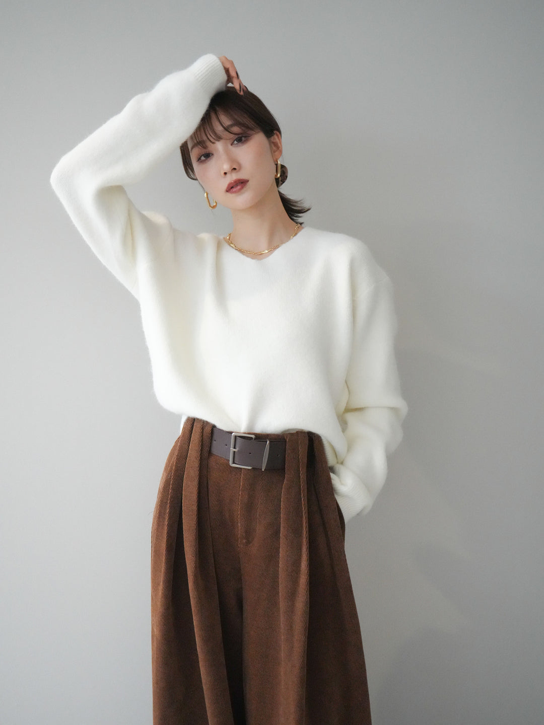 [SET]シュシュ付きアンゴラタッチVネックニットプルオーバー+選べるアクセセット(2set)