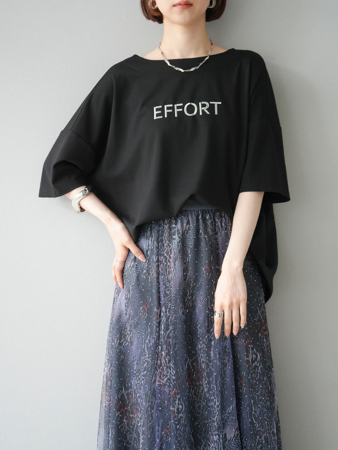 [予約]異素材メタリックロゴ刺繍×プリントTシャツ/ブラック